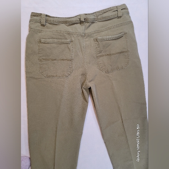 0818. EUC ~ Eddie Bauer ~ 98% Cotton ~ 2% Spandex ~ Reinforced Pockets & Hem ~ - Picture 10 of 14